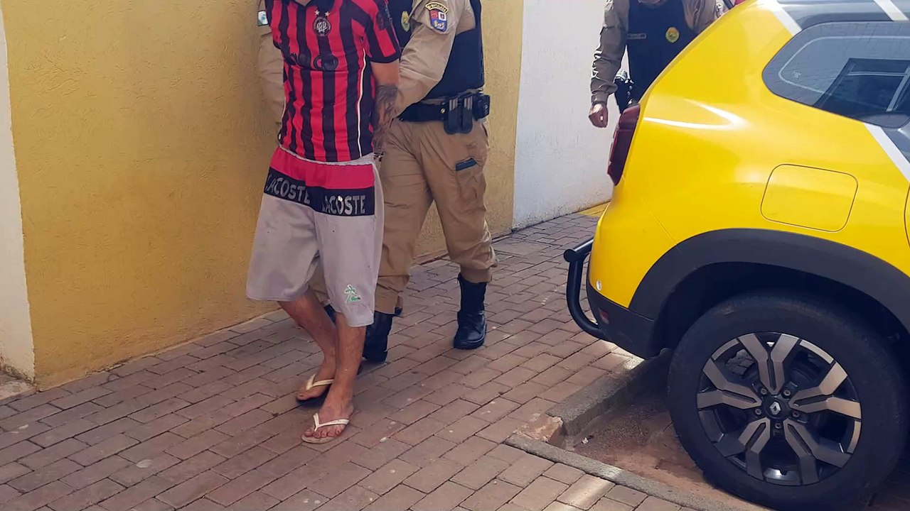 Homem é preso após furtar eletrônicos em pizzaria em Cascavel