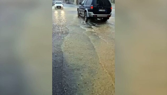 Maltempo in Toscana: allagamenti a Livorno