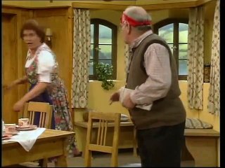 Peter Steiners Theaterstadl-Damenringkampf in Oberndof