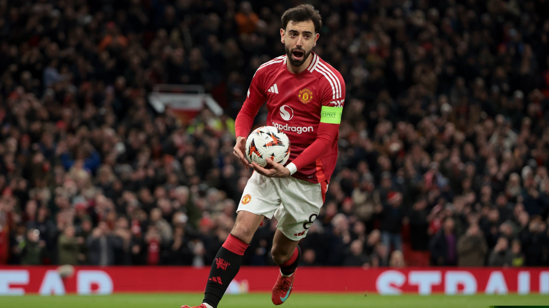 Fernandes criticism not as 'black and white' as ex-players believe - Amorim