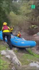 El agónico rescate con un helicóptero a un hombre atrapado en una riada