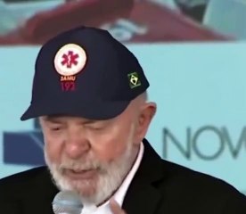Lula aponta "ladrão que passou a mão no direito de comer ovo"