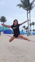 Woman Shows Incredible Slacklining Skills