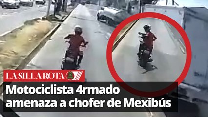 Edomex: Motociclista invade carril del Mexibús y saca 4rm4