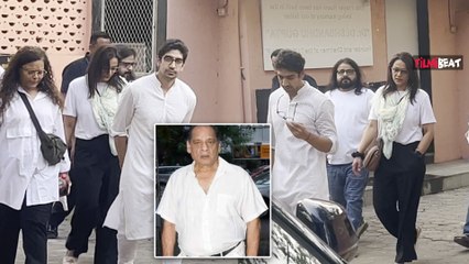 Ayan Mukherjee Father Passes Away: पापा Deb को अंतिम विदाई देते हुए भावुक हुए अयान !