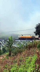 KAI Kereta Api Lodaya Jembatan Citiis Lingkar Nagreg