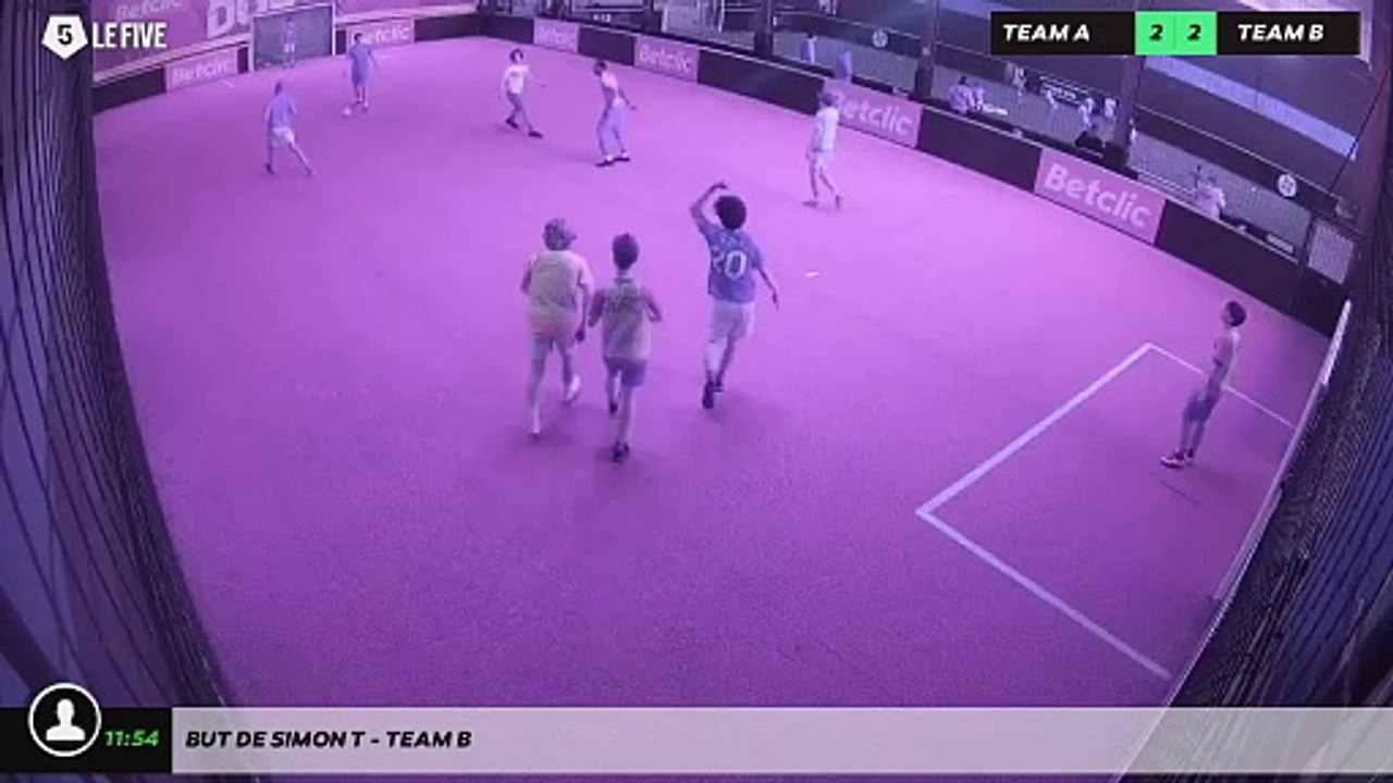 But de Simon T - Team B