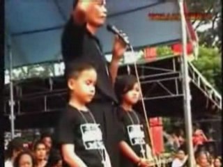 Two 8 Year Old Preachers prayed for Indonesian Muslims