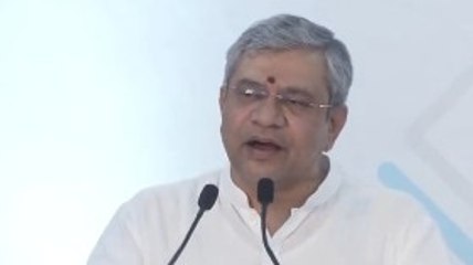 Ashwini Vaishnaw calls Tamil 'sweet', says barriers shouldn't hinder progress