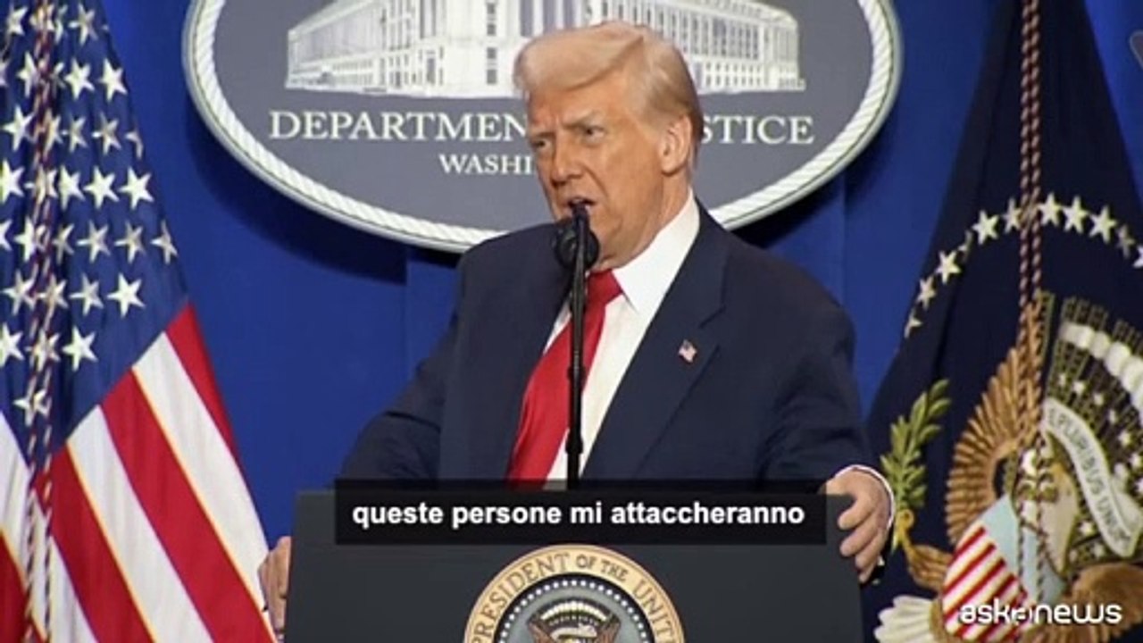 Trump attacca CNN e MSNBC e chiede di non uccidere i soldati ucraini