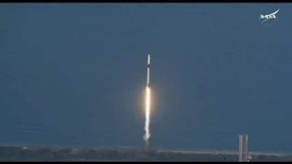 Il lancio della missione Space X per recuperare astronauti sull'Iss