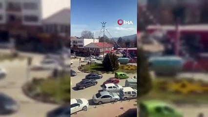 Trafikte pes dedirten olay! Ters şeritte bakın nasıl ilerledi