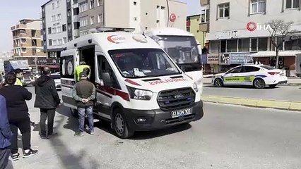 Motosiklet sürücüsü yayaya çarptı