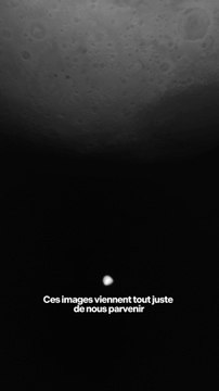 INCROYABLE 😍 La sonde Hera survole Mars et nous envoie de splendides images de Deimos