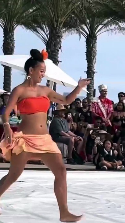 Beautiful belly dance
