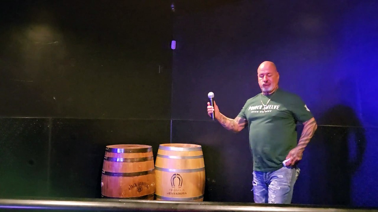 GUNS N ROSES - PATIENCE (PERFORMED LIVE AT THE WESTERNER)