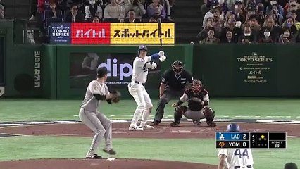 Shohei Ohtani pegó un largo cuadrangular en el primer partido de exhibición de Los Angeles Dodgers en el Tokyo Dome