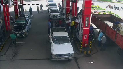 Montero: Mientras esperan combustible, se registra una pelea en un surtidor