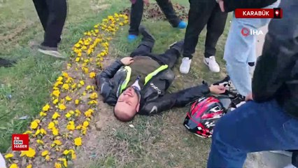 Karabük'te motosiklet sürücüsünün otomobile çarpma anı kamerada