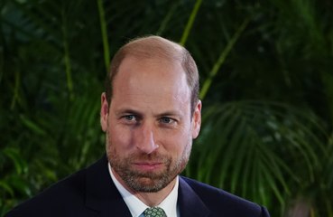 ‘Tenho uma certa superstição’, revela Príncipe William sobre assistir aos jogos de seu time de futebol
