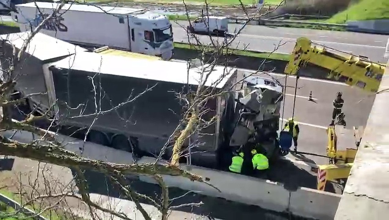 San Giuliano Milanese, tamponamento sull'A1: coinvolti quattro mezzi