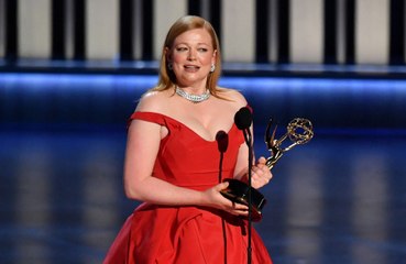 Sarah Snook struggled with looks as a teenager: 'I didn't think I was pretty...'