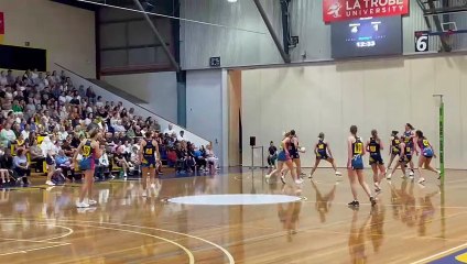 VNL round 1: Bendigo Strikers v Peninsula Waves.