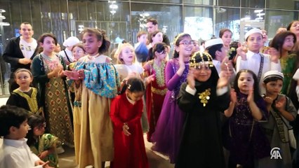 Katar'da çocukları oruç tutmaya teşvik eden geleneksel ramazan eğlencesi 'Karankau' kutlanıyor