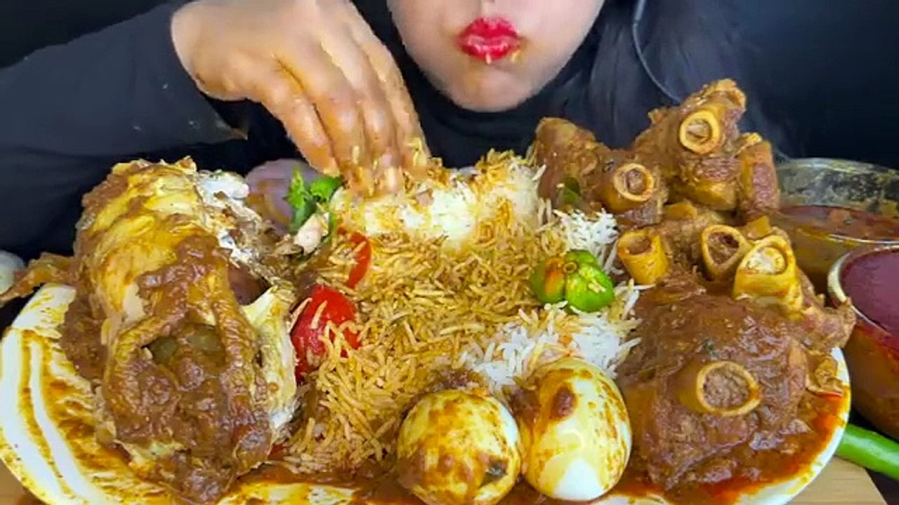 ASMR EATING MUTTON KEEMA CURRY,SPICY WHOLE CHICKEN CURRY,EXTRA GRAVY,RICE AND SALAD _FOOD VIDEO_