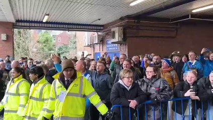Watch Sheffield United's fiery reception from Sheffield Wednesday fans - and Danny Röhl's arrival
