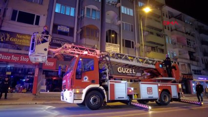 Kısık sesle 'İmdat' dedi, itfaiye balkondan girdi: İçeride hareketsiz duruyordu!