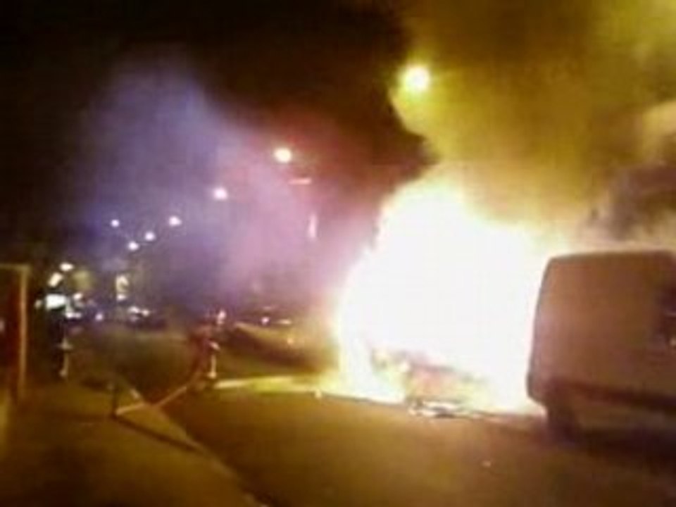 Pompiers explosion camionette