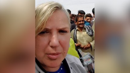 Pakistanlı erkekler Türk kadınları ablukaya aldı