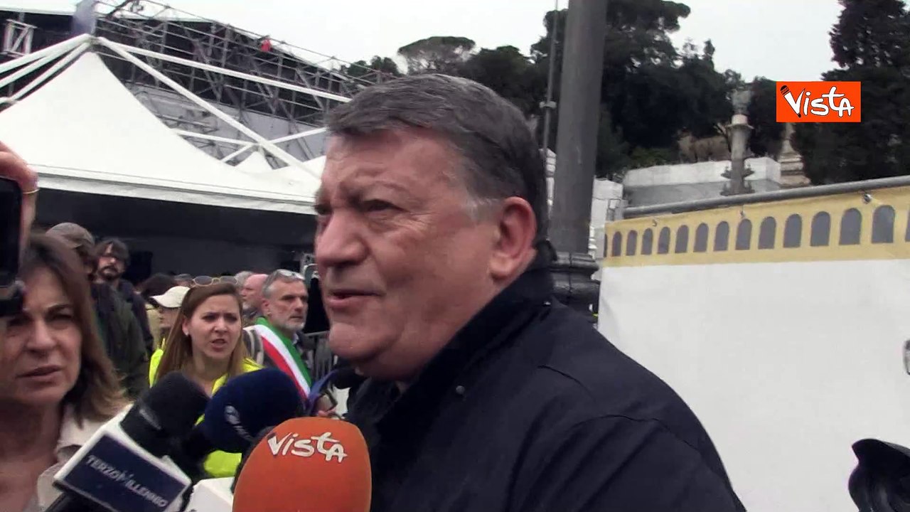 Bombardieri (Uil) in piazza del Popolo a Roma: "Una piazza che chiede pi? Europa, va ascoltata"