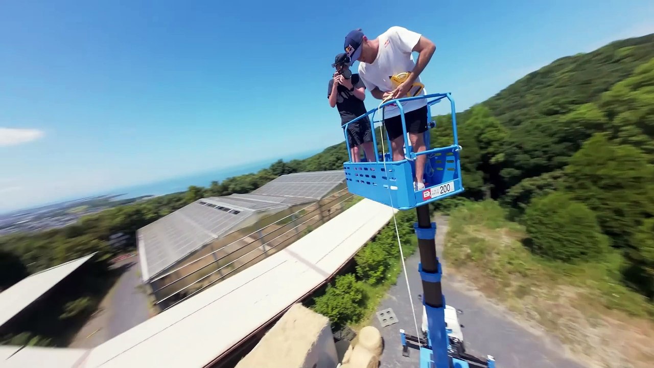 Assassin's Creed Shadows - il parkour di Red Bull