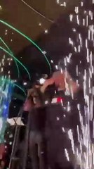 Incêndio em boate deixa 51 mortos e mais de 100 feridos