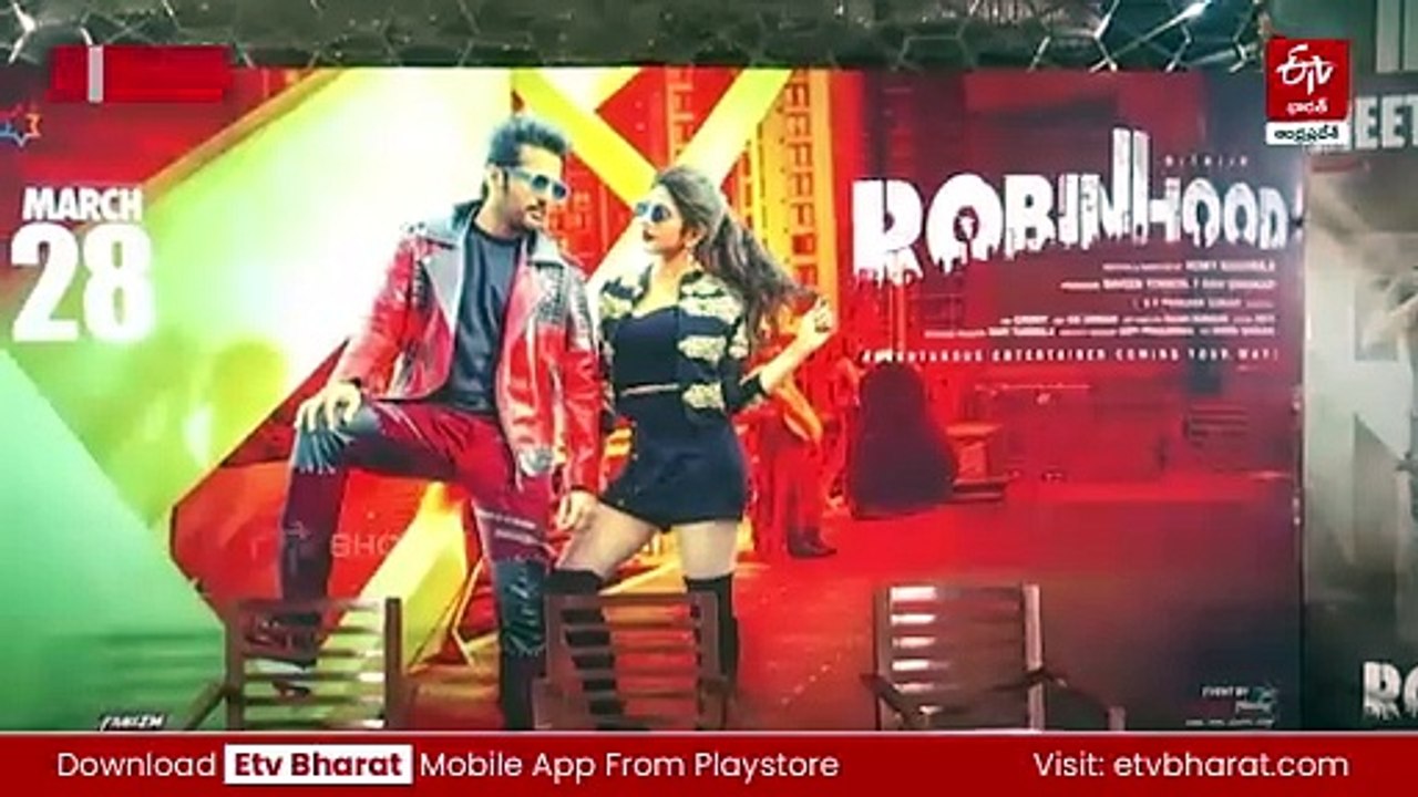 కనక దుర్గమ్మను దర్శించుకున్న రాబిన్​హుడ్ టీం