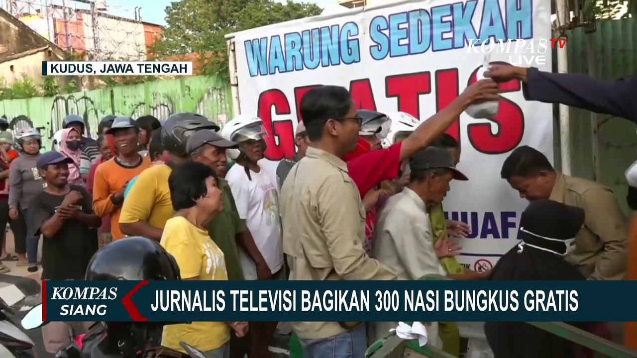 Momen Jurnalis Televisi Bagikan 300 Nasi Bungkus Gratis di Kudus Jawa Tengah