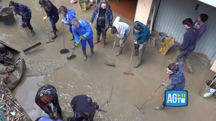 Alluvione in Toscana, la conta dei danni a San Piero a Sieve: «Solo fango e roba da buttare, chi ci aiuterà?»