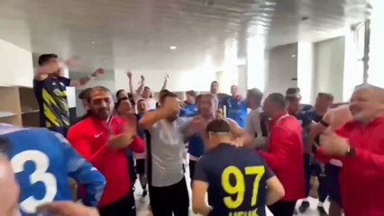 Küçükçekmece Sinop Spor'dan galibiyet kutlaması