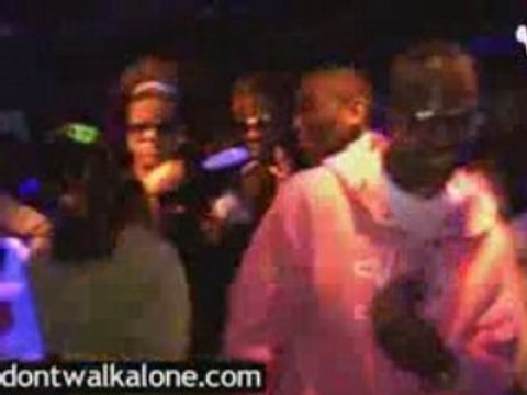 DontWalkAlone Episode 5 | Big Pimpin @ Gibus by wombat.tv