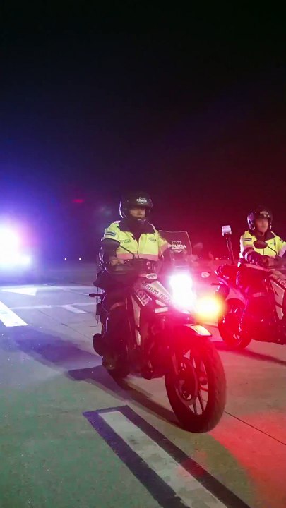 EE.UU. inicia deportaciones a El Salvador bajo la Ley de Enemigos Extranjeros