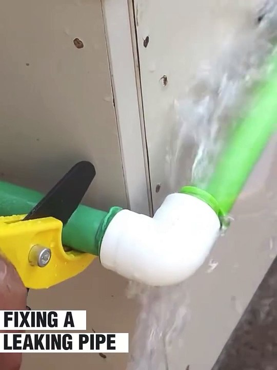 Learn how to fix a leaking pipe like a pro!.hd