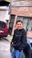 Yıllar önce Çukur dizisinin çekildiği mahalleyi gezmeye gelen turisti gezdiren ufaklıkla turistin yıllar sonra tekrar karşılaşması 😊