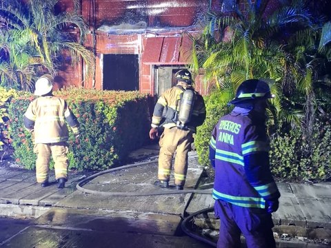 Bomberos inician investigación por explosión en planta termoeléctrica y confirman que no hubo heridos