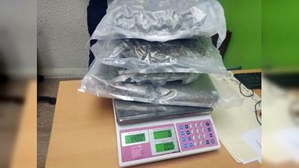 Arrestan extranjera con 23 paquetes de droga en aeropuerto