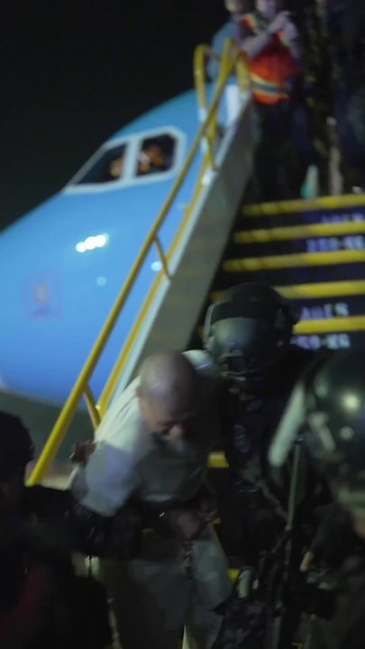 Abschiebung von Bandenmitglieder nach El Salvador.