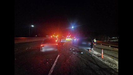 경부고속도로 청주 나들목 차량 7대 추돌...4명 다쳐 / YTN