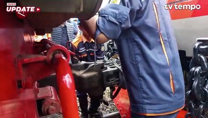 INKA Lakukan Uji Coba KRL Jabodetabek di Perlintasan Solo