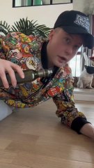 Comment ramasser de l’huile tombée au sol ?